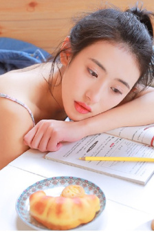 老婆运动时接听老公电话